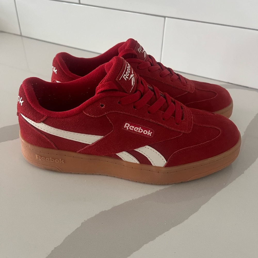 Reebok Womans red trainer sneakers Size 7